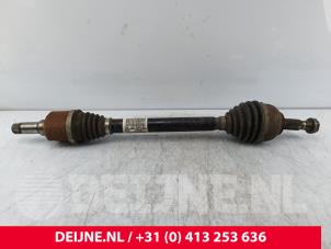 Używane Os napedowa lewy przód Citroen Jumpy 1.5 Blue HDi 120 Cena € 127,05 Z VAT oferowane przez van Deijne Onderdelen Uden B.V.