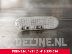 Begagnade Innerbelysning, fram Renault Trafic (1FL/2FL/3FL/4FL) 1.6 dCi 95 Pris € 18,15 Inklusive moms erbjuds av van Deijne Onderdelen Uden B.V.