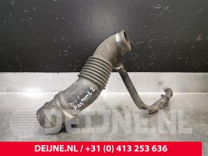 Gebruikte Aanzuigslang Lucht Iveco New Daily IV 40C12 Prijs € 30,25 Inclusief btw aangeboden door van Deijne Onderdelen Uden B.V.