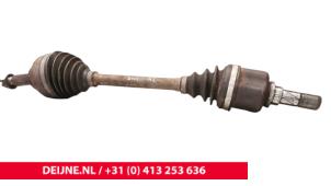 Begagnade Drivaxel, vänster fram Nissan Primastar 2.0 dCi 90 Pris € 72,60 Inklusive moms erbjuds av van Deijne Onderdelen Uden B.V.