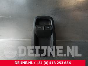 Gebruikte Elektrisch Raam Schakelaar Ford Transit Custom 2.2 TDCi 16V Prijs € 48,40 Inclusief btw aangeboden door van Deijne Onderdelen Uden B.V.