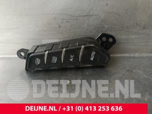 Begagnade Värmekontrollpanel Lynk &amp; Co 01 1.5 PHEV Pris € 36,30 Inklusive moms erbjuds av van Deijne Onderdelen Uden B.V.