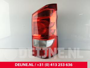 Begagnade Baklykta, höger Mercedes Vito (447.6) 2.2 114 CDI 16V Pris € 60,50 Inklusive moms erbjuds av van Deijne Onderdelen Uden B.V.
