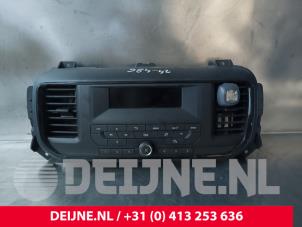 Gebruikte Display Multi Media regelunit Toyota ProAce Verso 1.5 D-4D 120 Prijs € 211,75 Inclusief btw aangeboden door van Deijne Onderdelen Uden B.V.