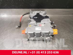 Begagnade Inverterare Porsche Taycan Cross Turismo (Y1B) 4S Performance Battery Plus Pris € 1.210,00 Inklusive moms erbjuds av van Deijne Onderdelen Uden B.V.