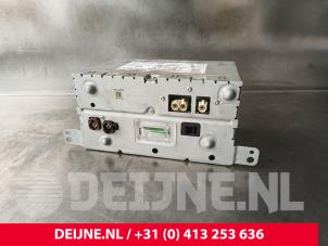 Używane Jednostka multimedialna Volvo V60 II (ZW) 2.0 T8 16V Recharge AWD Cena € 500,00 Procedura marży oferowane przez van Deijne Onderdelen Uden B.V.