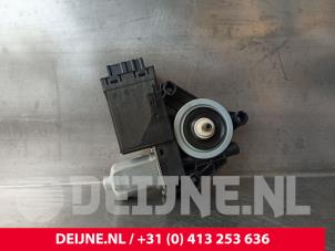 Begagnade Motor, dörrfönster Lynk &amp; Co 01 1.5 PHEV Pris € 42,35 Inklusive moms erbjuds av van Deijne Onderdelen Uden B.V.