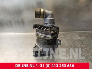 Gebruikte Waterpomp Volvo V60 I (FW/GW) 2.4 D5 20V AWD Twin Engine Plug-in Hybrid Prijs € 100,00 Margeregeling aangeboden door van Deijne Onderdelen Uden B.V.