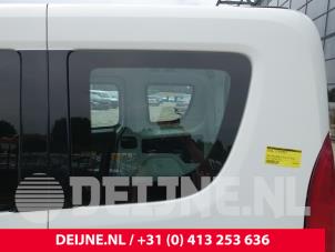 Begagnade Extra fönster, 4-dörrars, vänster Fiat Doblo Cargo (263) 1.3 D Multijet Pris € 90,75 Inklusive moms erbjuds av van Deijne Onderdelen Uden B.V.