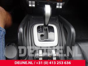 Gebruikte Versnellingspook Porsche Cayenne (9PA) 3.2 V6 24V Prijs € 175,00 Margeregeling aangeboden door van Deijne Onderdelen Uden B.V.