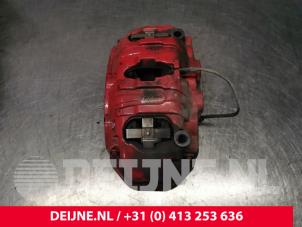 Begagnade Främre bromsok, höger Porsche Panamera (970) 3.0 D V6 24V Pris € 300,00 Marginaltabell erbjuds av van Deijne Onderdelen Uden B.V.