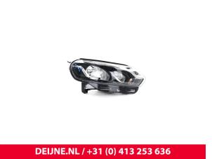 Nieuwe Koplamp rechts Toyota Pro-Ace Prijs € 214,17 Inclusief btw aangeboden door van Deijne Onderdelen Uden B.V.