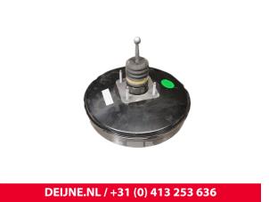 Gebruikte Rembekrachtiger Maxus eDeliver 3 50 kWh, 53 kWh Prijs € 90,75 Inclusief btw aangeboden door van Deijne Onderdelen Uden B.V.