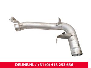 Gebruikte Intercooler Buis Volvo XC60 II (UZ) 2.0 T8 16V Hybrid AWD Prijs € 75,00 Margeregeling aangeboden door van Deijne Onderdelen Uden B.V.