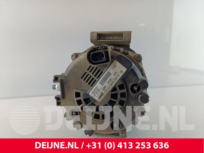 Dynamo från en Mercedes-Benz Vito (447.6) 2.2 114 CDI 16V 2016