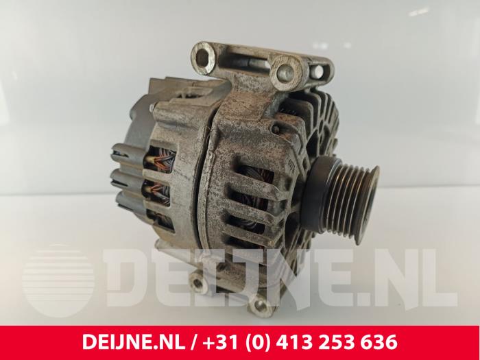 Dynamo från en Mercedes-Benz Vito (447.6) 2.2 114 CDI 16V 2016