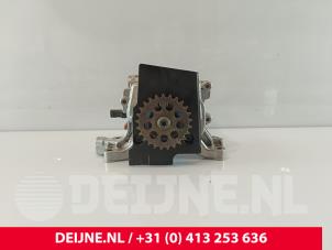 Używane Pompa oleju Volvo V40 (MV) 2.0 D4 16V Cena € 70,00 Procedura marży oferowane przez van Deijne Onderdelen Uden B.V.