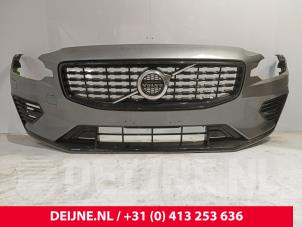Begagnade Främre stötfångare Volvo V60 II (ZW) 2.0 T6 16V Twin Engine Pris € 1.650,00 Marginaltabell erbjuds av van Deijne Onderdelen Uden B.V.