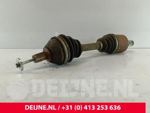 Gebruikte Cardanas links-voor (VWA) Volvo V60 I (FW/GW) 2.4 D6 20V Plug-in Hybrid AWD Prijs € 70,00 Margeregeling aangeboden door van Deijne Onderdelen Uden B.V.