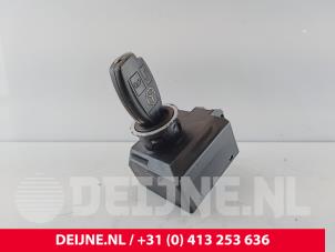 Begagnade Tändningslås + nyckel Mercedes Vito (447.6) 2.0 119 CDI 16V Pris € 151,25 Inklusive moms erbjuds av van Deijne Onderdelen Uden B.V.