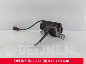 Begagnade Motor, strålkastarspolare Volvo C70 (NC) 2.5 Turbo LPT 20V Pris € 60,00 Marginaltabell erbjuds av van Deijne Onderdelen Uden B.V.