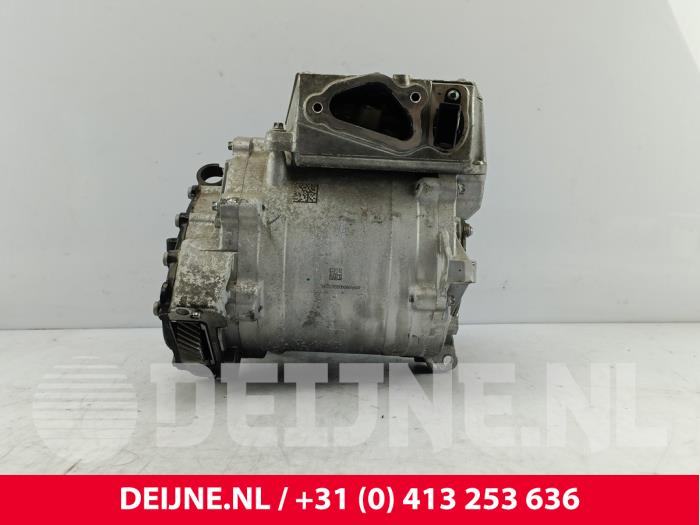 Hybriddrivenhet från en Volvo XC40 (XZ) 1.5 T4 Plug-in Hybrid 12V 2021