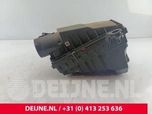 Gebruikte Luchtfilterhuis Volvo XC90 II 2.0 T8 16V Twin Engine AWD Prijs € 100,00 Margeregeling aangeboden door van Deijne Onderdelen Uden B.V.