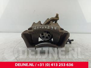 Gebruikte Remklauw (Tang) links-voor Iveco New Daily VI 33S15, 35C15, 35S15 Prijs € 48,40 Inclusief btw aangeboden door van Deijne Onderdelen Uden B.V.