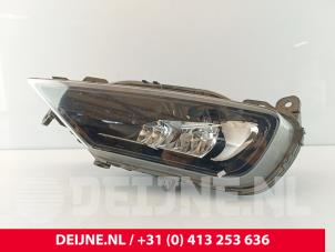 Begagnade Dimljus, vänster fram Volvo S90 II 2.0 D5 16V AWD Pris € 54,45 Inklusive moms erbjuds av van Deijne Onderdelen Uden B.V.
