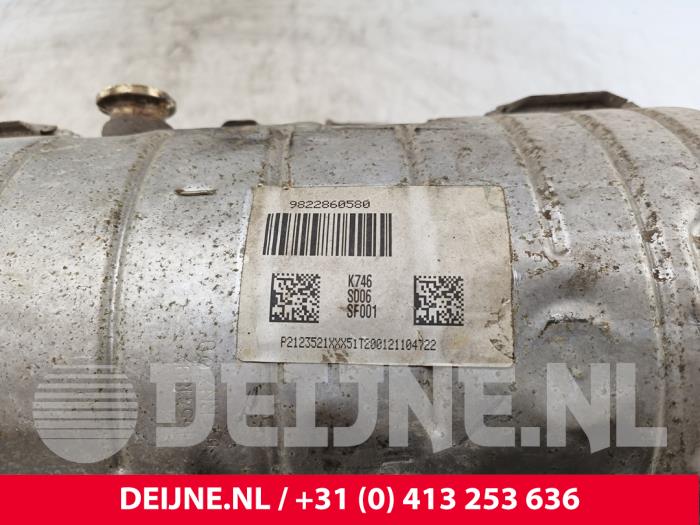 Katalytisk avgasrenare från en Opel Combo Cargo 1.5 CDTI 75 2020