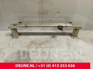 Begagnade Främre stötfångarram Peugeot Expert (V1/VA/VB/VE/VF/VT/VY) 1.6 Blue HDi 95 16V Pris € 181,50 Inklusive moms erbjuds av van Deijne Onderdelen Uden B.V.