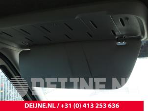 Gebruikte Zonneklep Volkswagen Crafter 2.5 TDI 30/35/50 Prijs € 24,20 Inclusief btw aangeboden door van Deijne Onderdelen Uden B.V.