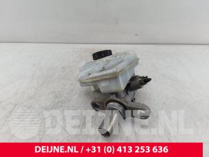 Gebruikte Hoofdremcilinder Volvo XC90 II 2.0 T8 16V Twin Engine AWD Prijs € 75,00 Margeregeling aangeboden door van Deijne Onderdelen Uden B.V.