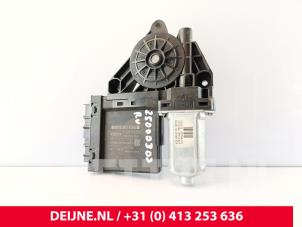 Gebruikte Motor electrisch raam Volvo XC90 II 2.0 T8 16V Twin Engine AWD Prijs € 50,00 Margeregeling aangeboden door van Deijne Onderdelen Uden B.V.