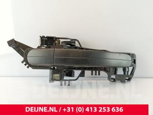 Używane Uchwyt drzwi przesuwnych prawych Ford Transit Custom 2.2 TDCi 16V Cena € 60,50 Z VAT oferowane przez van Deijne Onderdelen Uden B.V.