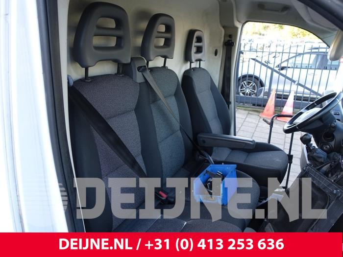 Dubbelt framsäte, höger från en Fiat Ducato (250) 2.3 D 130 Multijet 2019
