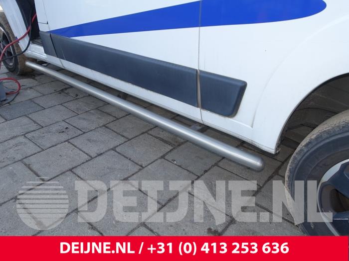 Sidobalk från en Fiat Ducato (250) 2.3 D 130 Multijet 2019