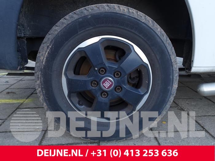 Hjuluppsättning från en Fiat Ducato (250) 2.3 D 130 Multijet 2019