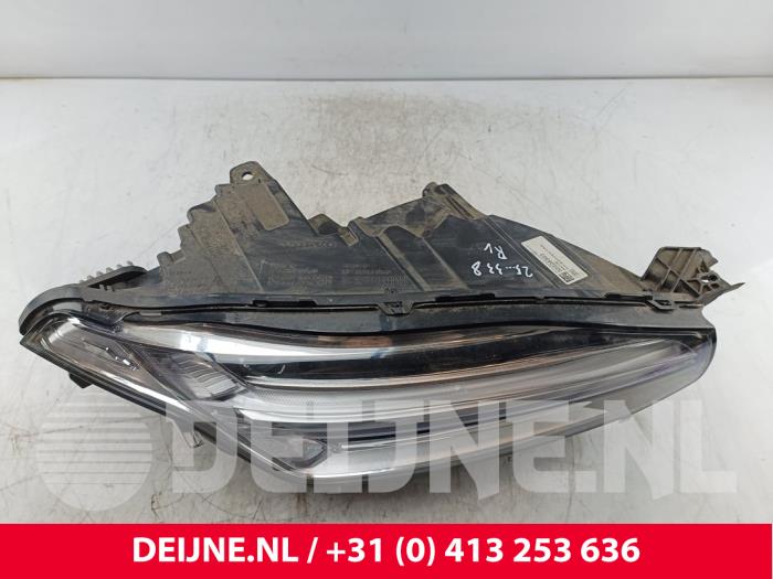Headlight, right Volvo XC90 II 2.0 T5 16V AWD - 32228303 VOLVO