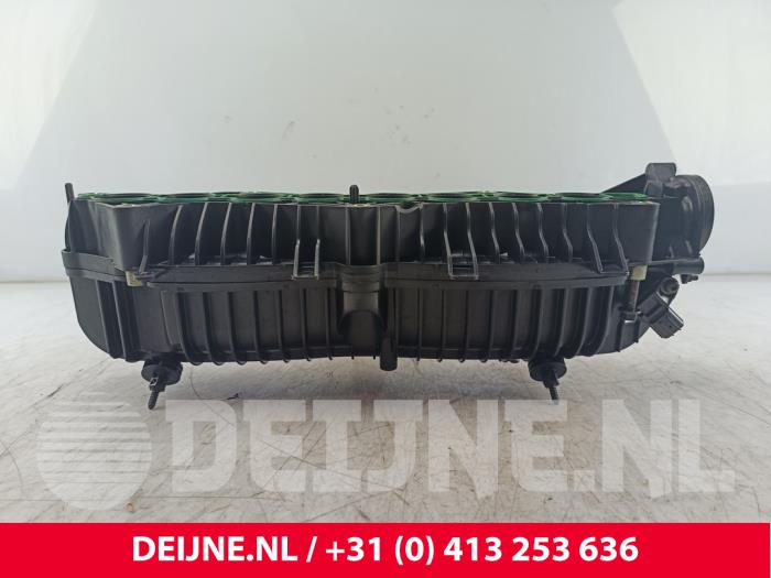 Inlaatspruitstuk van een Volvo XC90 II 2.0 T8 16V Twin Engine AWD 2017