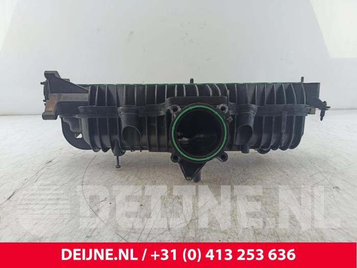 Inlaatspruitstuk van een Volvo XC90 II 2.0 T8 16V Twin Engine AWD 2017