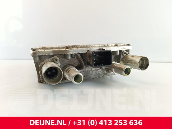 On-board laddare från en Volvo XC90 II 2.0 T8 16V Twin Engine AWD 2017