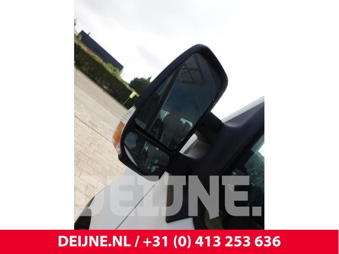 Skärmspegel, vänster från en Renault Master III (FV) 2.3 dCi 125 16V FWD 2015