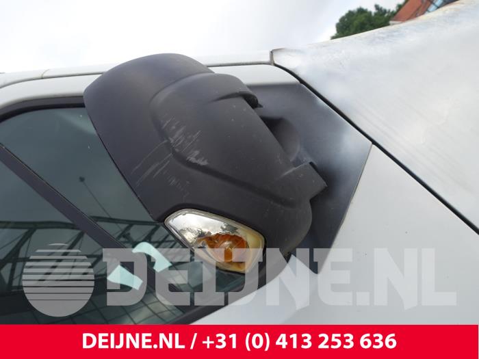 Skärmspegel, höger från en Renault Master III (FV) 2.3 dCi 125 16V FWD 2015