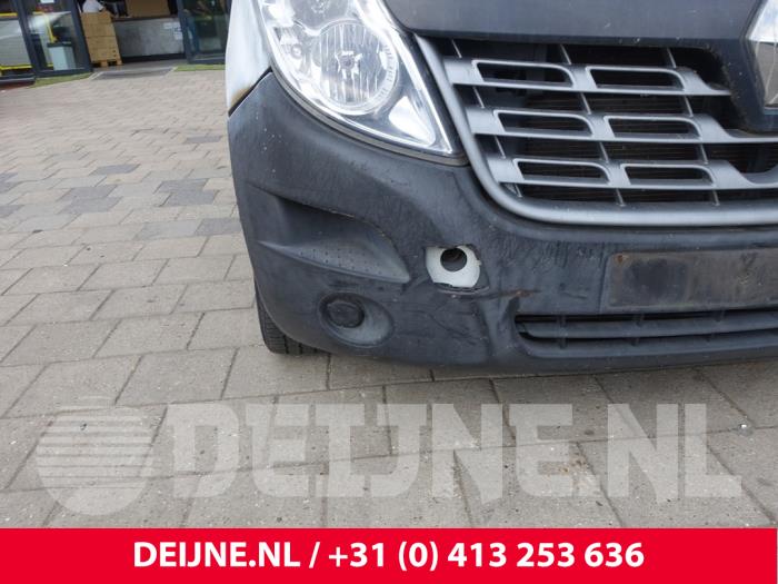 Främre stötfångare från en Renault Master III (FV) 2.3 dCi 125 16V FWD 2015