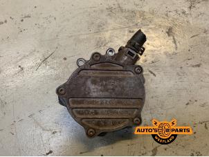 Begagnade Vakuumpump (bensin) Porsche Cayenne II (92A) 3.0 S E-Hybrid 24V Pris € 85,00 Marginaltabell erbjuds av Auto's en Parts Westland B.V.