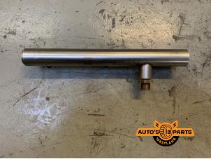 Begagnade Bränsleinsprutningsmunstycke Porsche Cayenne II (92A) 3.0 S E-Hybrid 24V Pris € 25,00 Marginaltabell erbjuds av Auto's en Parts Westland B.V.