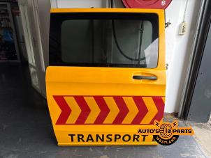Używane Drzwi przesuwne prawe Mercedes Vito Tourer (447.7) 2.2 116 CDI 16V Cena € 900,00 Procedura marży oferowane przez Auto's en Parts Westland B.V.