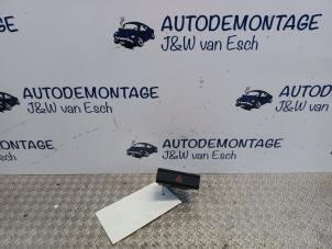 Begagnade Nödbelysningsbrytare Volkswagen T-Roc I 1.5 TSI Evo BMT 4Motion 16V Pris € 18,15 Inklusive moms erbjuds av Autodemontage J&W van Esch