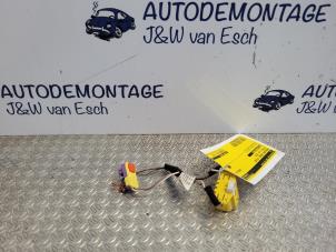 Begagnade Kablage airbag (ratt) Volkswagen Polo V (6R) 1.2 TDI 12V BlueMotion Pris € 30,25 Inklusive moms erbjuds av Autodemontage J&W van Esch